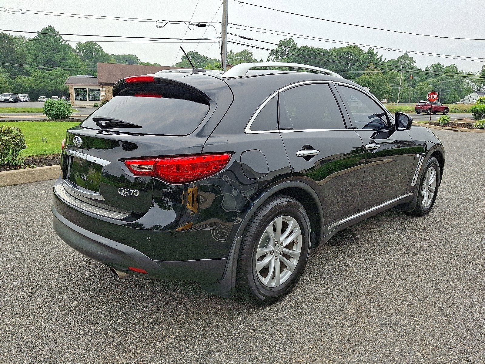 2015 Infiniti QX70 Base photo 4