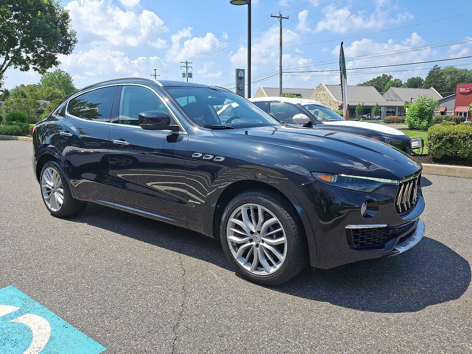 2020 Maserati Levante GranLusso photo 3