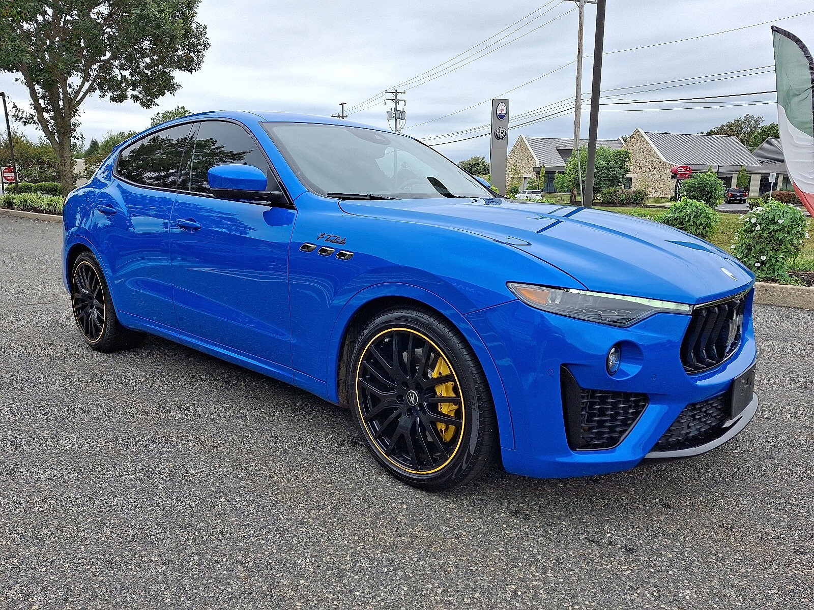 2022 Maserati Levante photo 3
