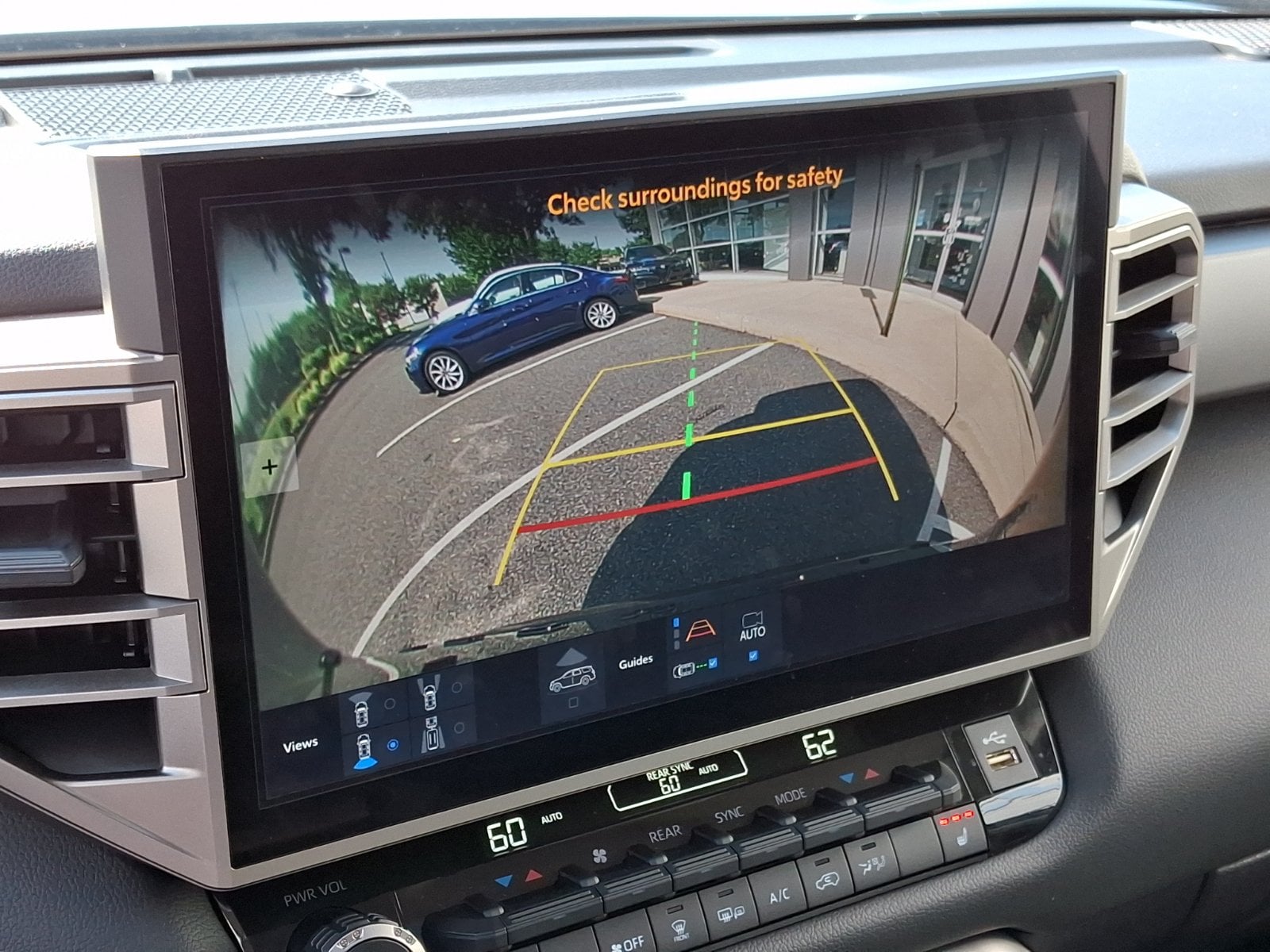 2024 Toyota Sequoia SR5 - Photo 19