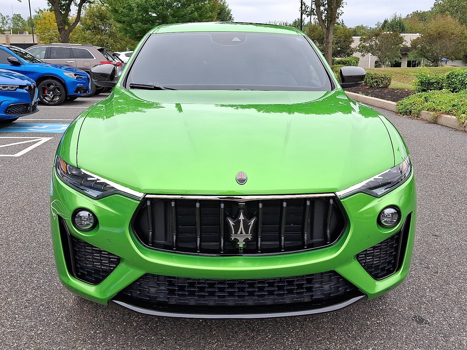 2023 Maserati Levante Modena S photo 2