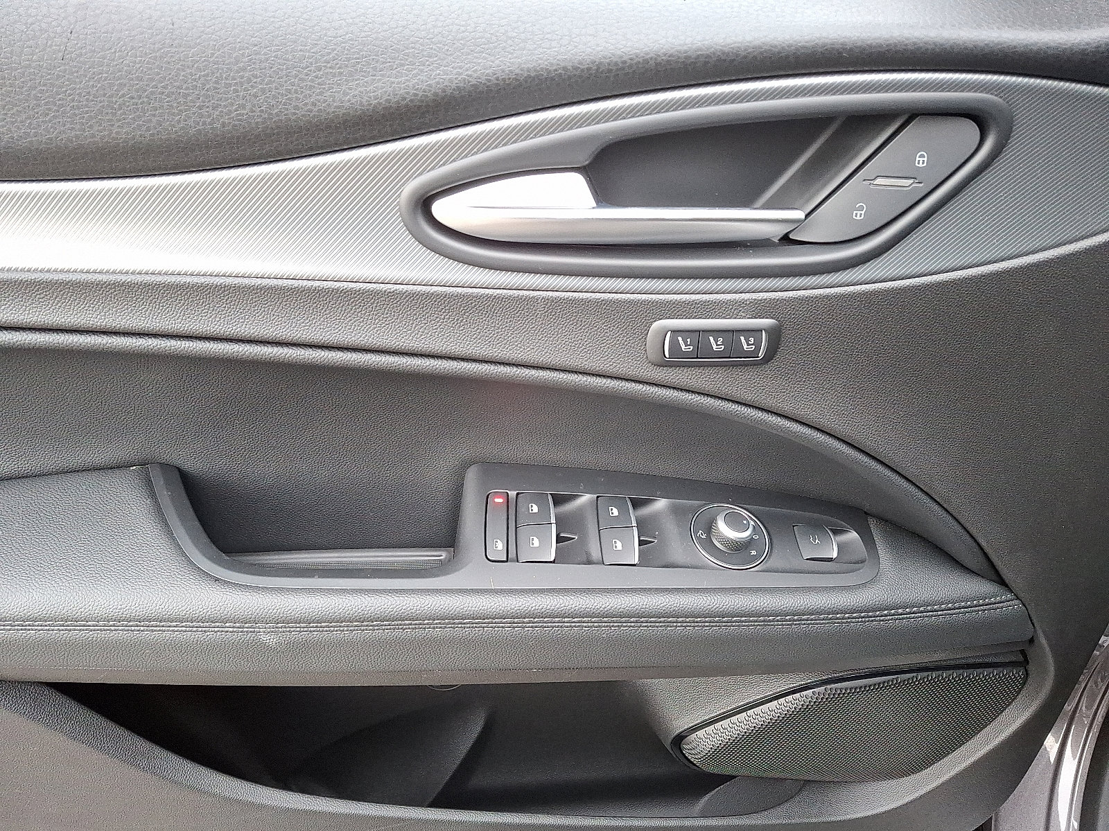 2025 Alfa Romeo Stelvio Base - Photo 8