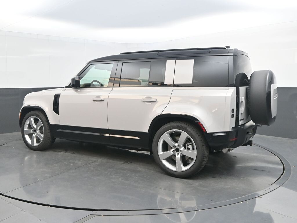 Used 2026 Land Rover Defender 110 X-Dynamic SE SUV