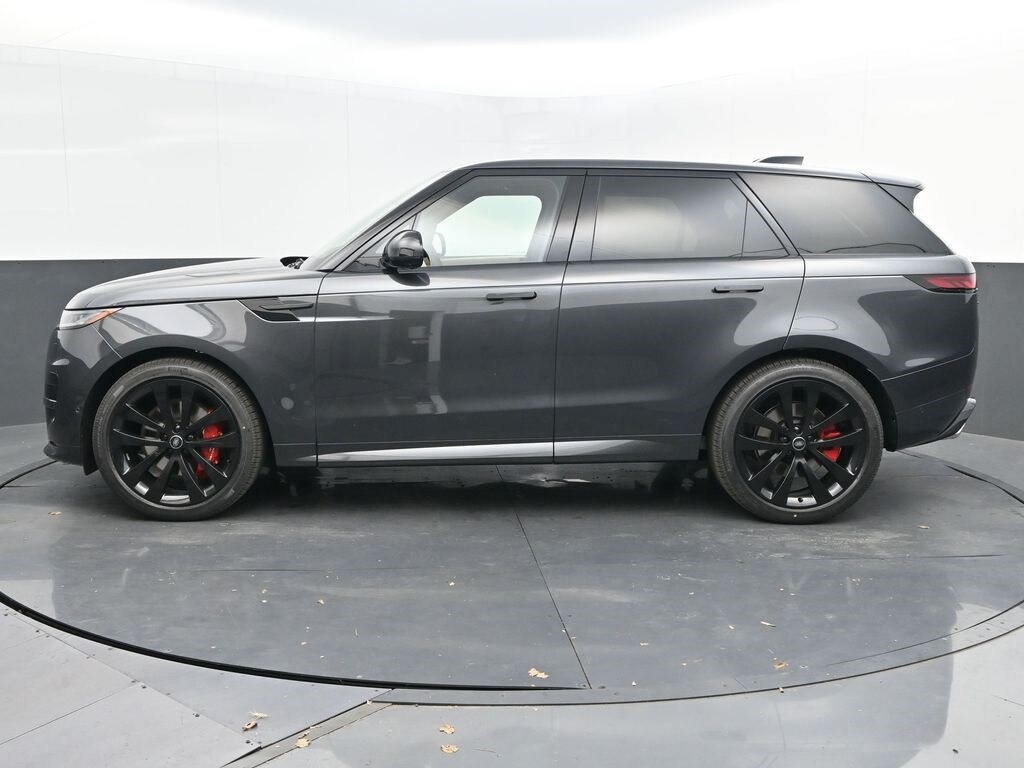 2025 Land Rover Range Rover Sport SE photo 4