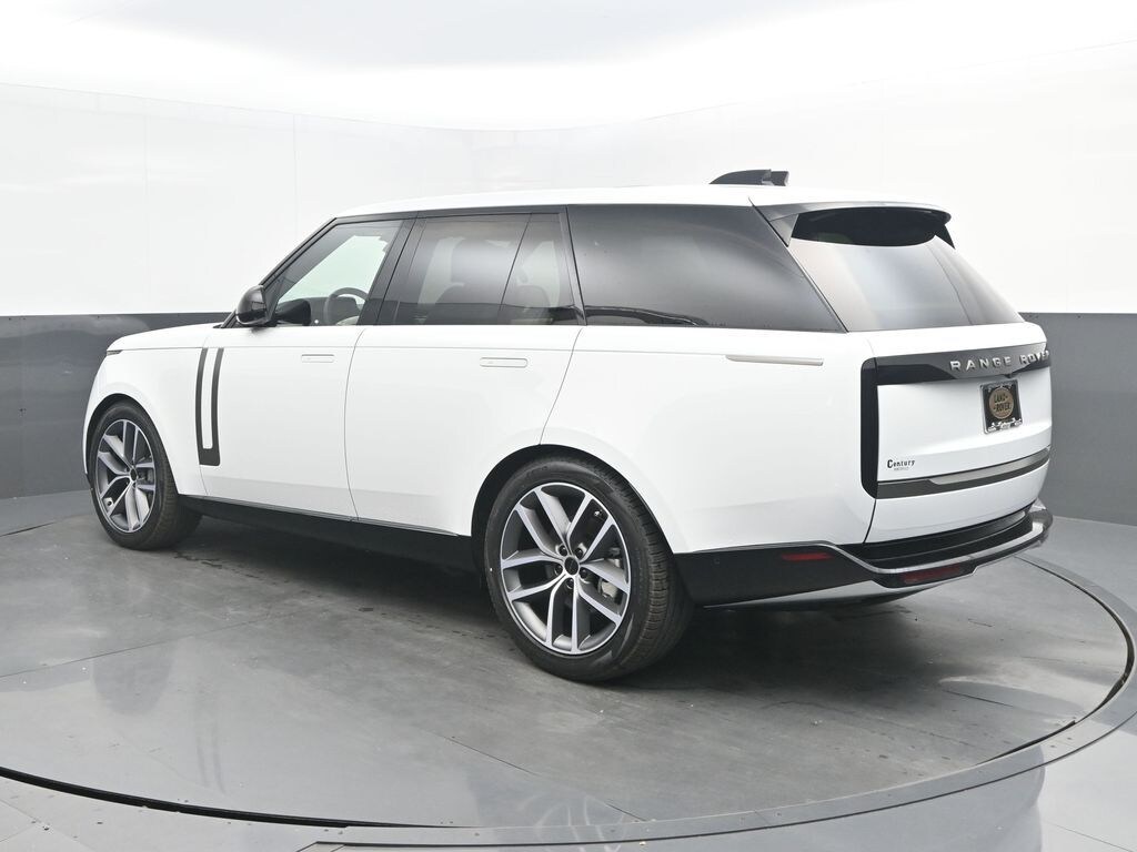 New 2026 Land Rover Range Rover SE SUV