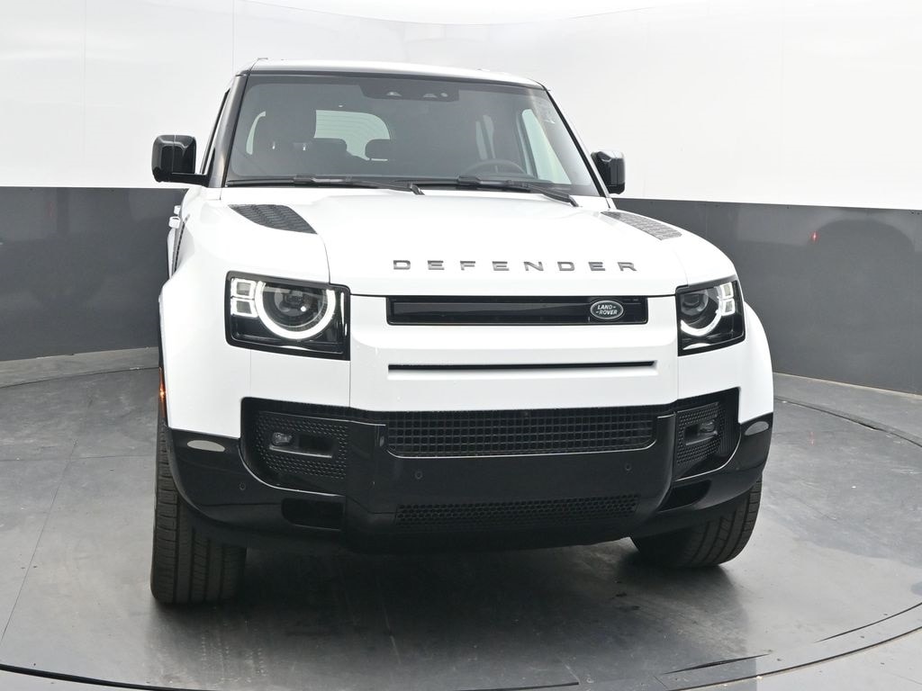 Used 2025 Land Rover Defender 130 X-Dynamic SE SUV