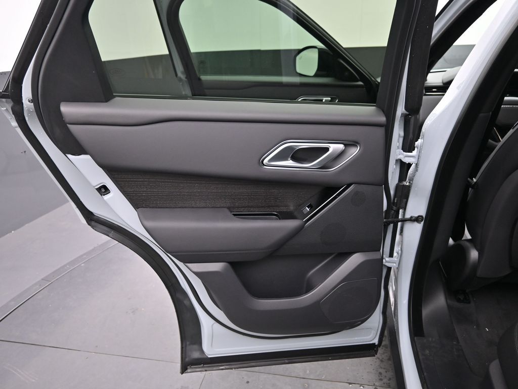 2026 Land Rover Range Rover Velar Dynamic SE - Photo 14