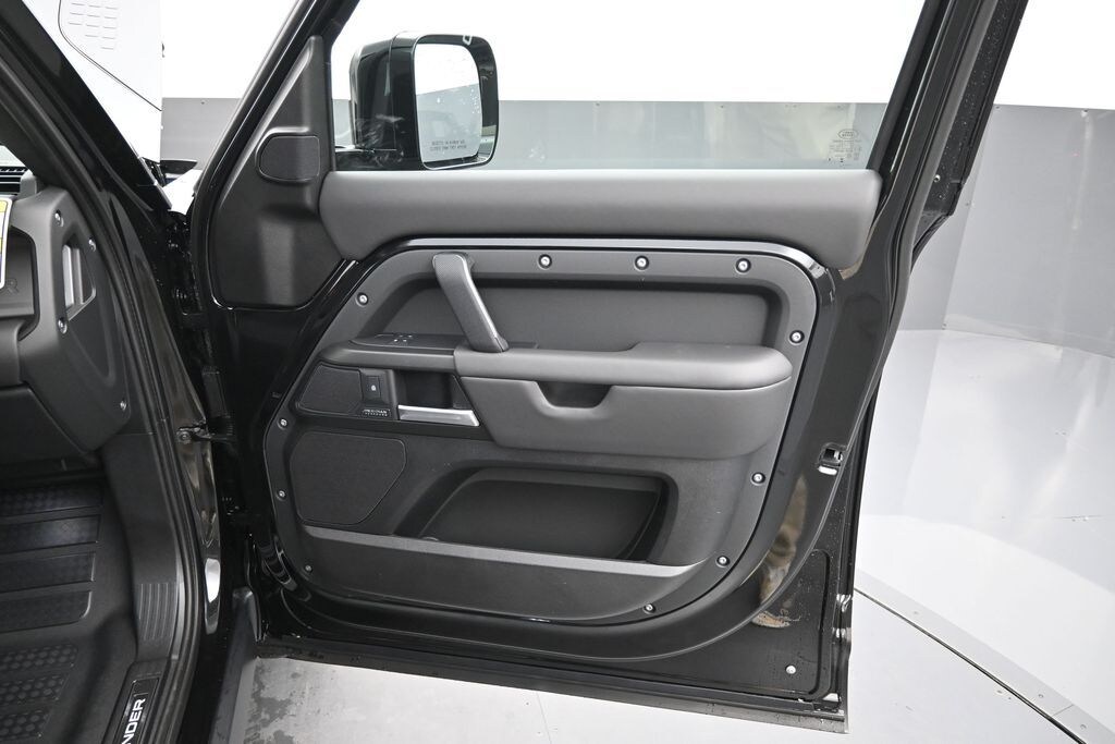New 2026 Land Rover Defender 110 X 400PS SUV
