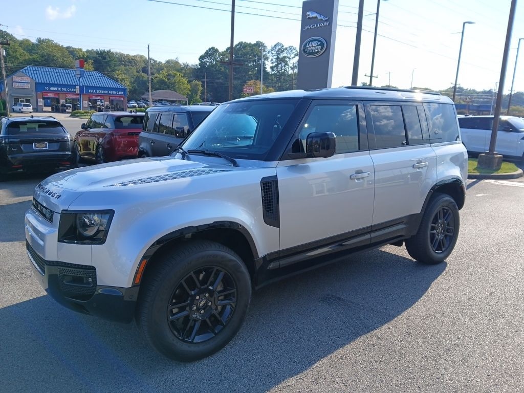 Used 2024 Land Rover Defender 110 X-Dynamic SE SUV