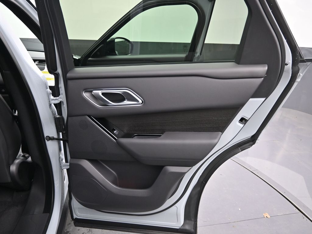 2026 Land Rover Range Rover Velar Dynamic SE - Photo 11