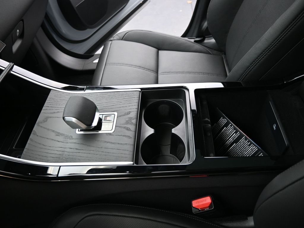 2026 Land Rover Range Rover Velar Dynamic SE - Photo 24