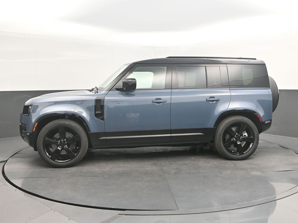New 2026 Land Rover Defender 110 400PS X-Dynamic SE SUV