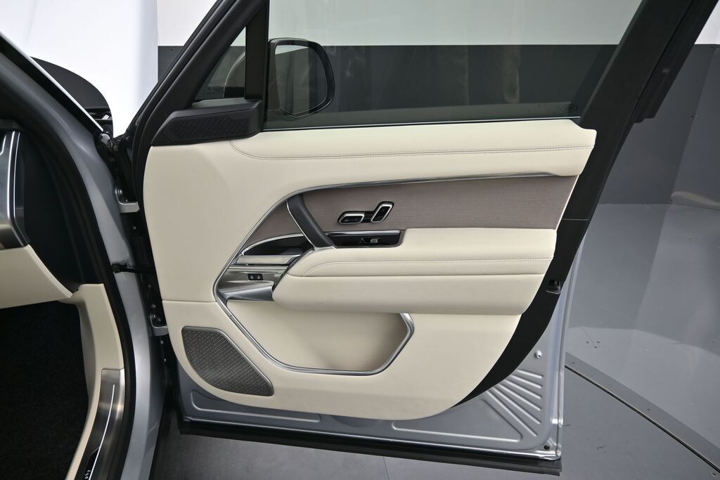 Certified 2025 Land Rover Range Rover P530 Autobiography SUV