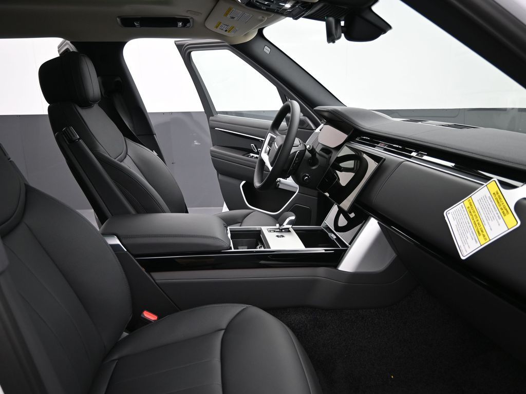 2025 Land Rover Range Rover SE - Photo 11