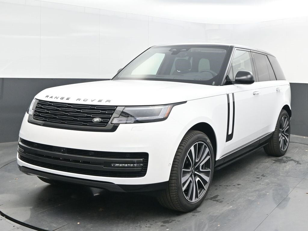 2025 Land Rover Range Rover SE photo 3