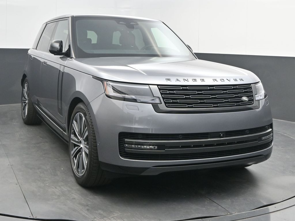 New 2025 Land Rover Range Rover SE SUV