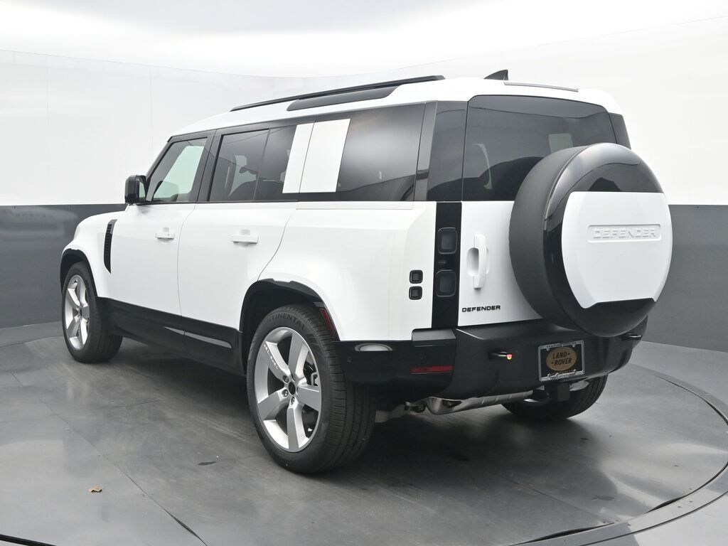 New 2026 Land Rover Defender 110 400PS X-Dynamic SE SUV