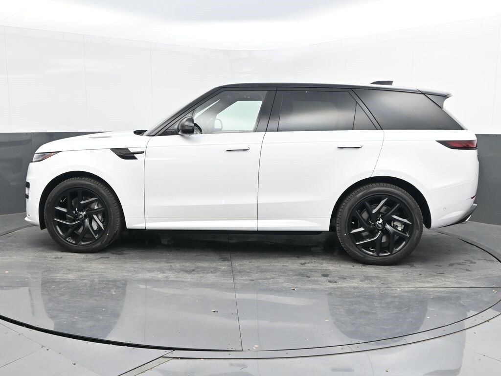 2025 Land Rover Range Rover Sport SE photo 4