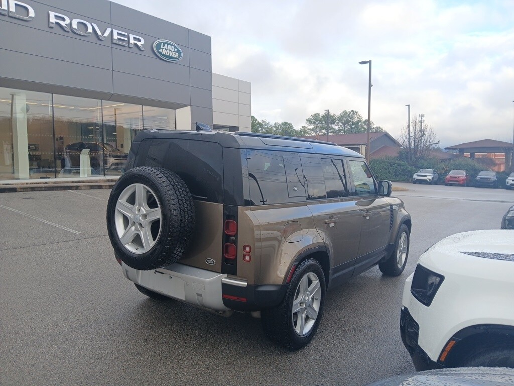 2021 Land Rover Defender SE photo 2