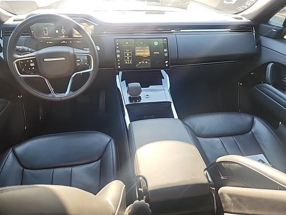 2024 Land Rover Range Rover Sport SE photo 3