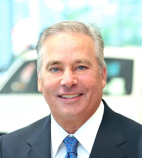 Staff member George Jones from ID_9d90a5897934