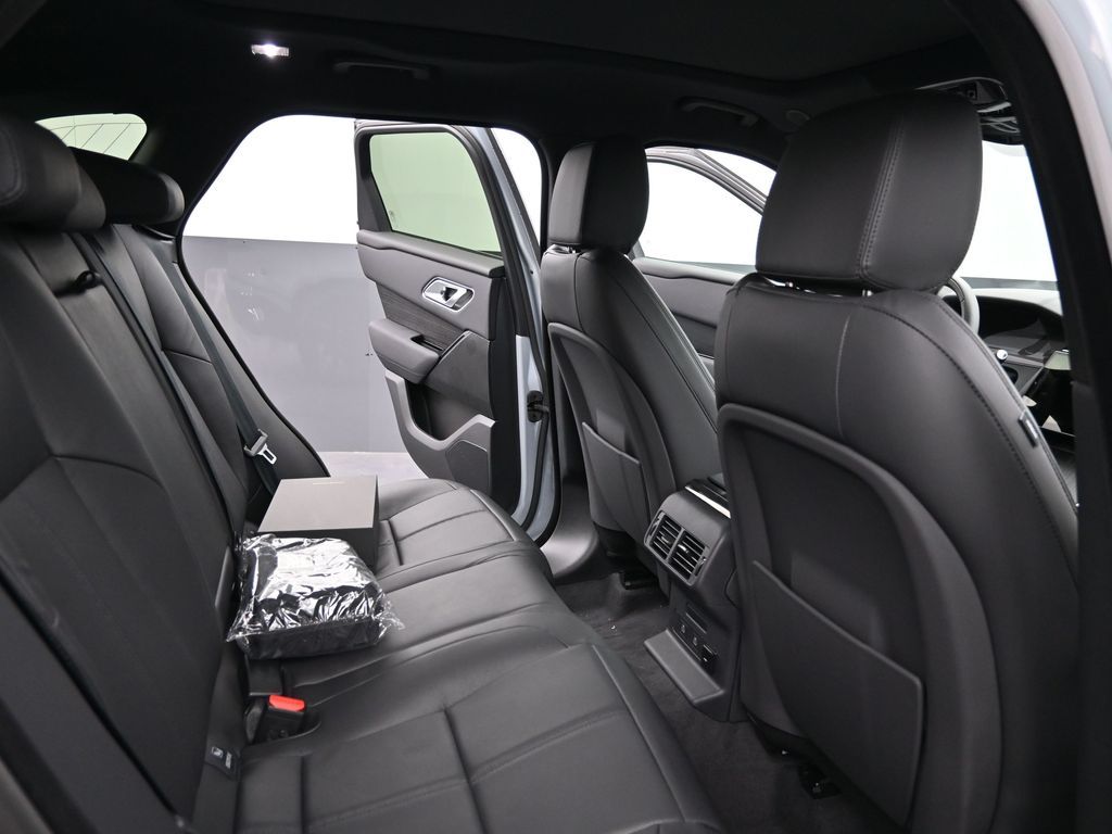 2026 Land Rover Range Rover Velar Dynamic SE - Photo 12