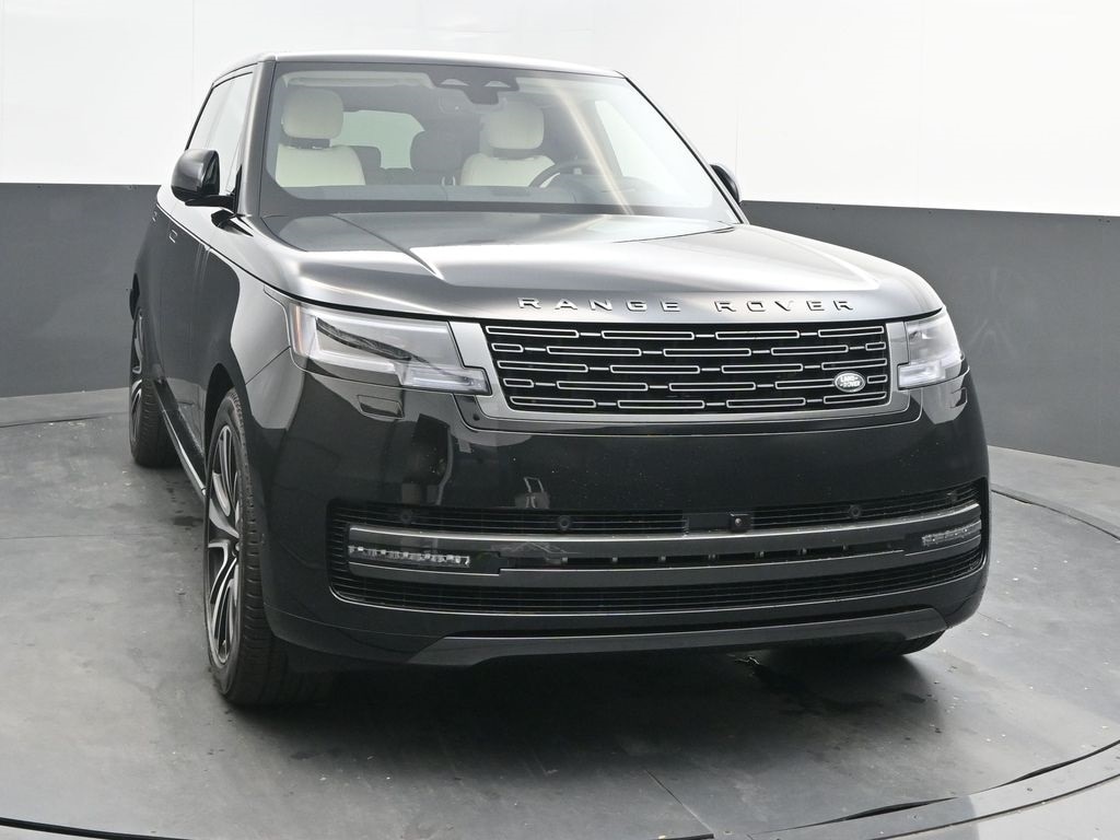 New 2025 Land Rover Range Rover SE 530PS SUV