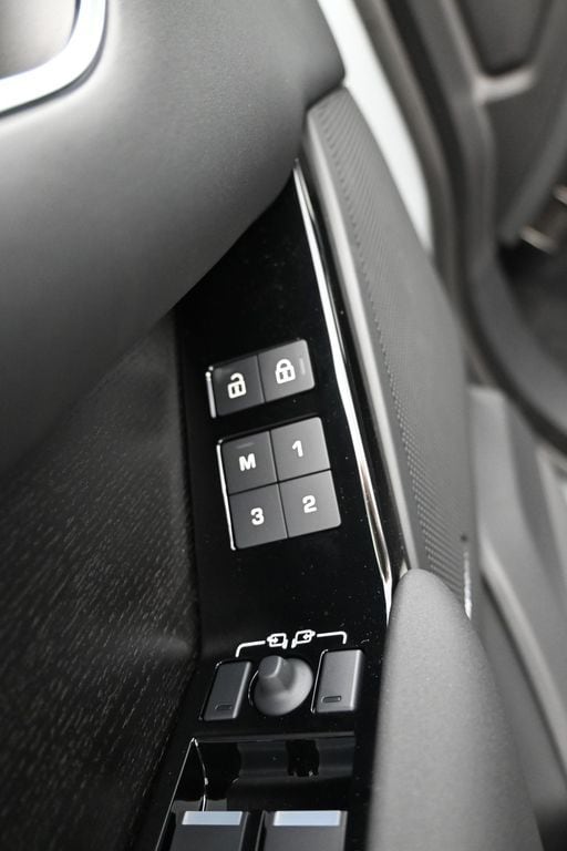 2026 Land Rover Range Rover Velar Dynamic SE - Photo 18
