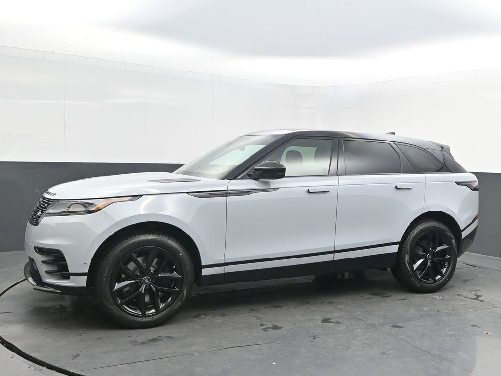2026 Land Rover Range Rover Velar Dynamic SE