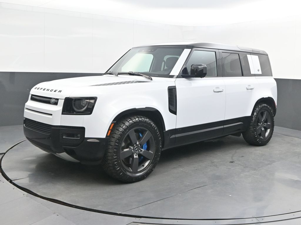 2022 Land Rover Defender V8's photo