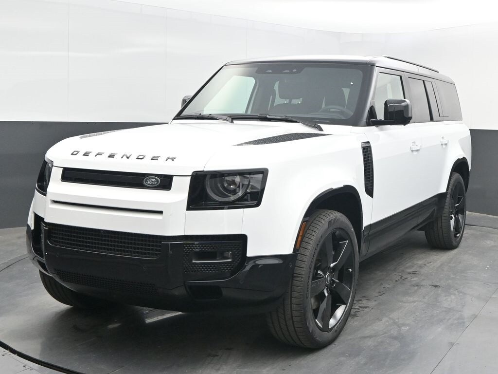 Used 2025 Land Rover Defender 130 X-Dynamic SE SUV