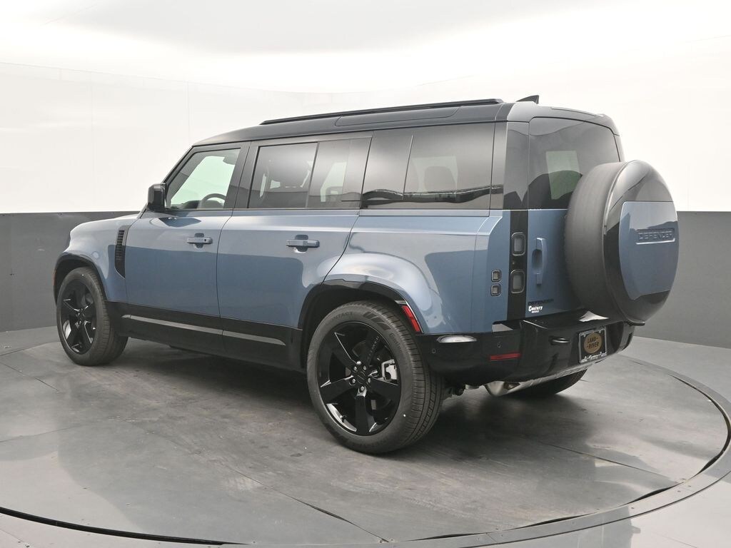 New 2026 Land Rover Defender 110 400PS X-Dynamic SE SUV