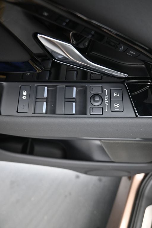 2026 Land Rover Range Rover Evoque Dynamic SE - Photo 19