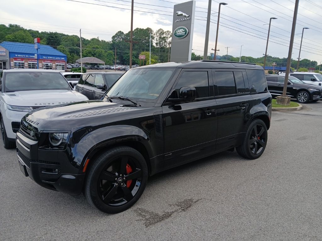 2023 Land Rover Defender X's photo