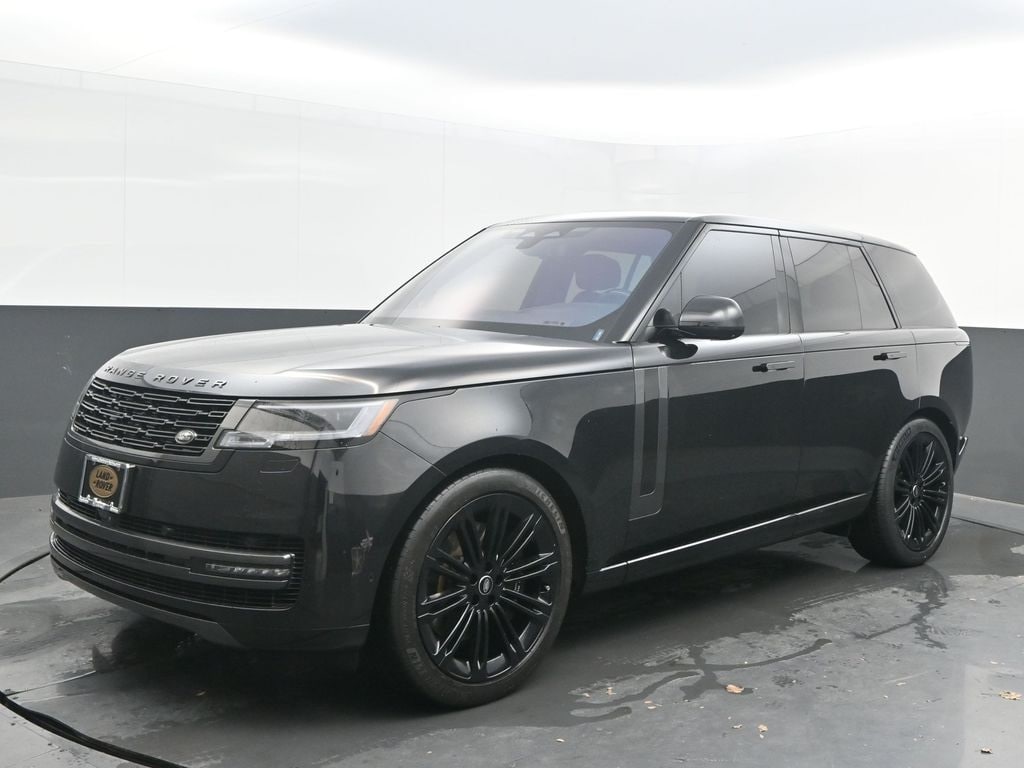 2023 Land Rover Range Rover SE's photo