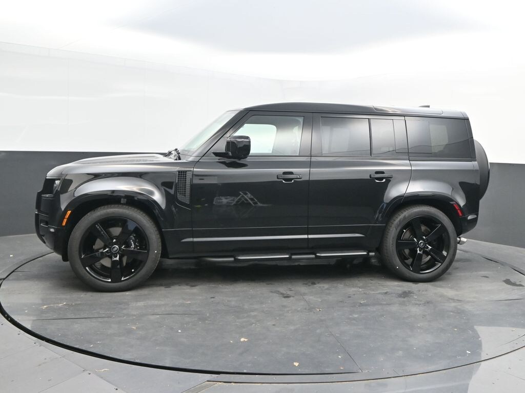 Used 2025 Land Rover Defender 110 V8 SUV