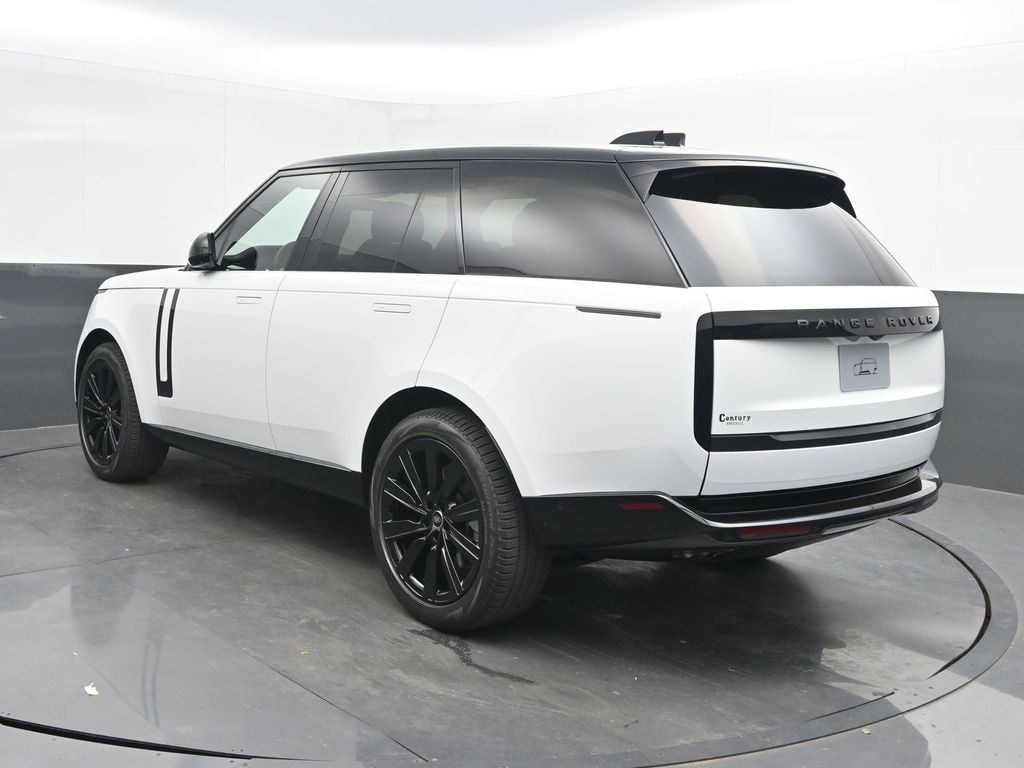 New 2025 Land Rover Range Rover SE SUV