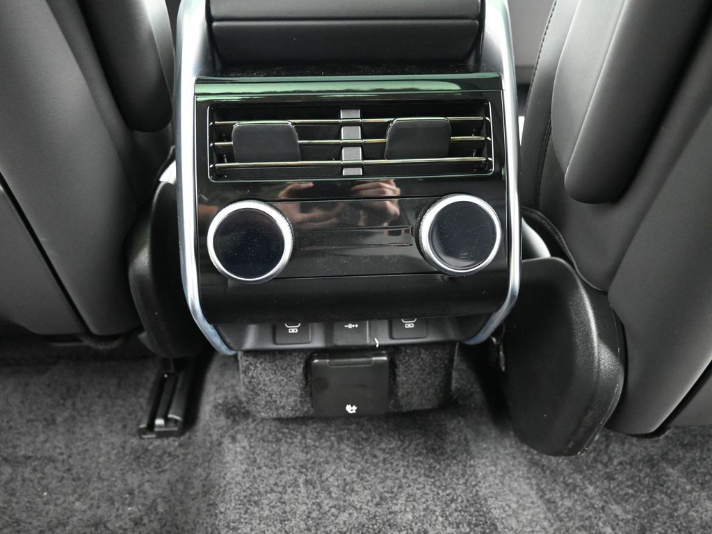 2025 Land Rover Range Rover SE - Photo 21