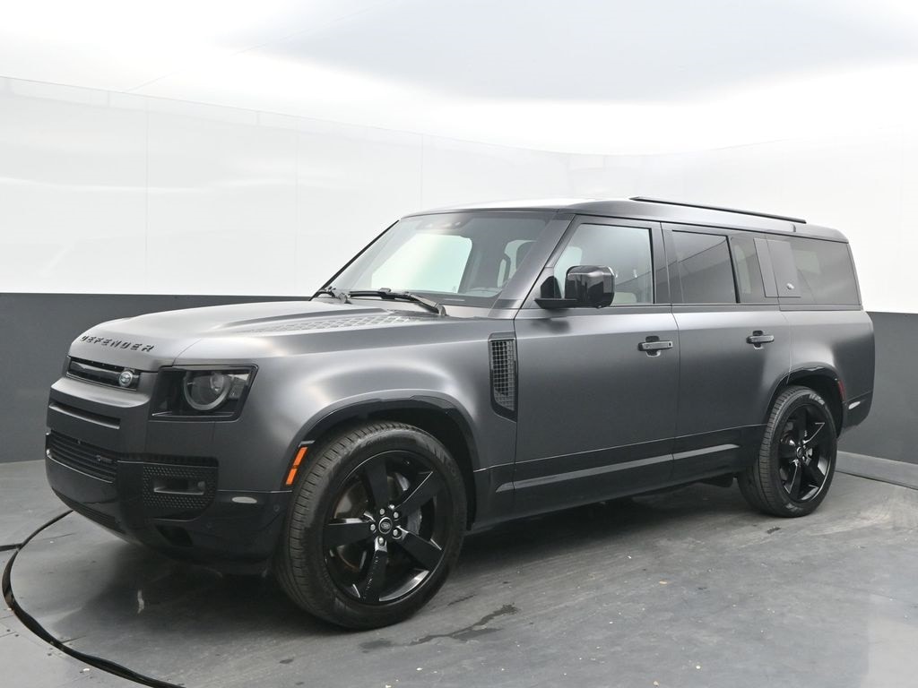 2023 Land Rover Defender X-Dynamic SE's photo