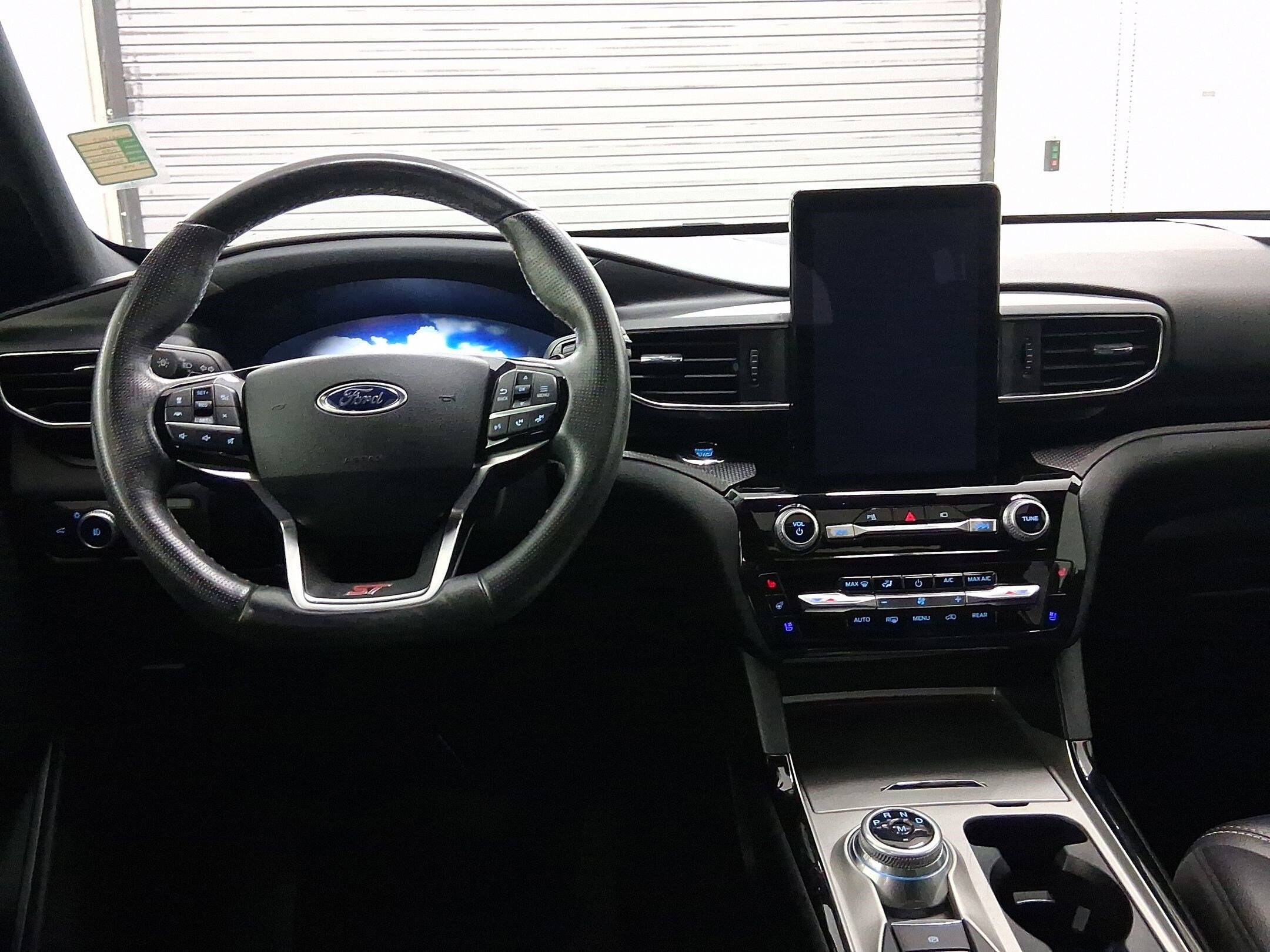 2021 Ford Explorer ST photo 2