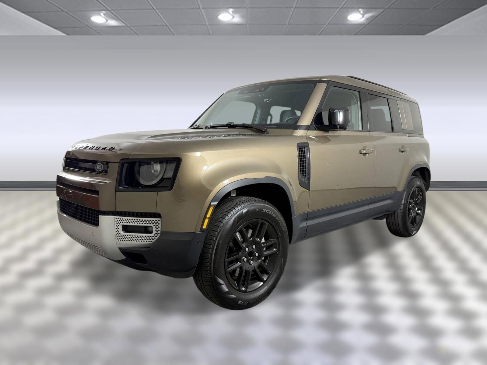 2025 Land Rover Defender 110 S P300's photo