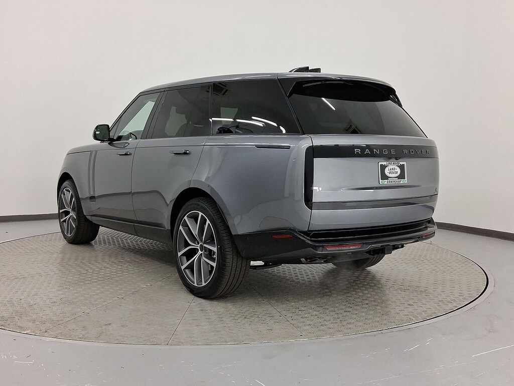 New 2026 Land Rover Range Rover P530 SE SUV