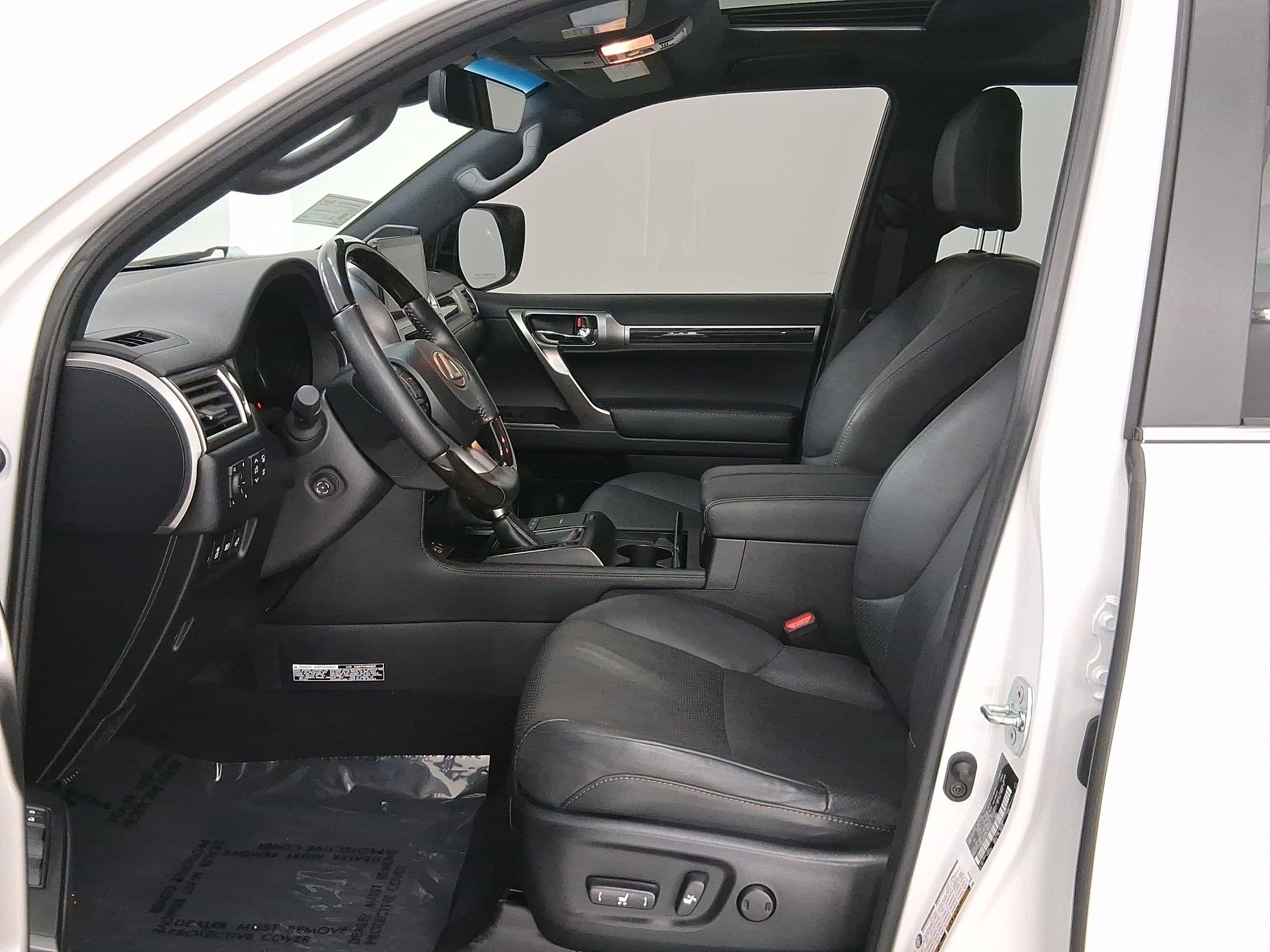 2023 Lexus GX 460 Luxury photo 4