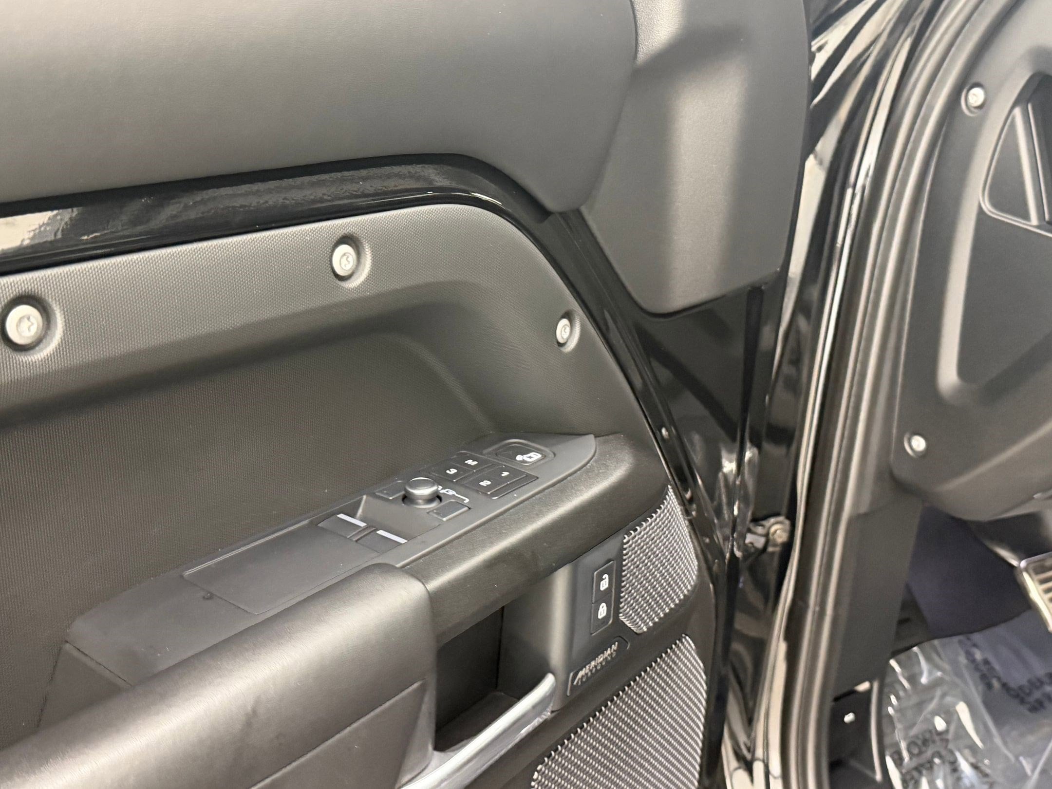 2022 Land Rover Defender V8 - Photo 12