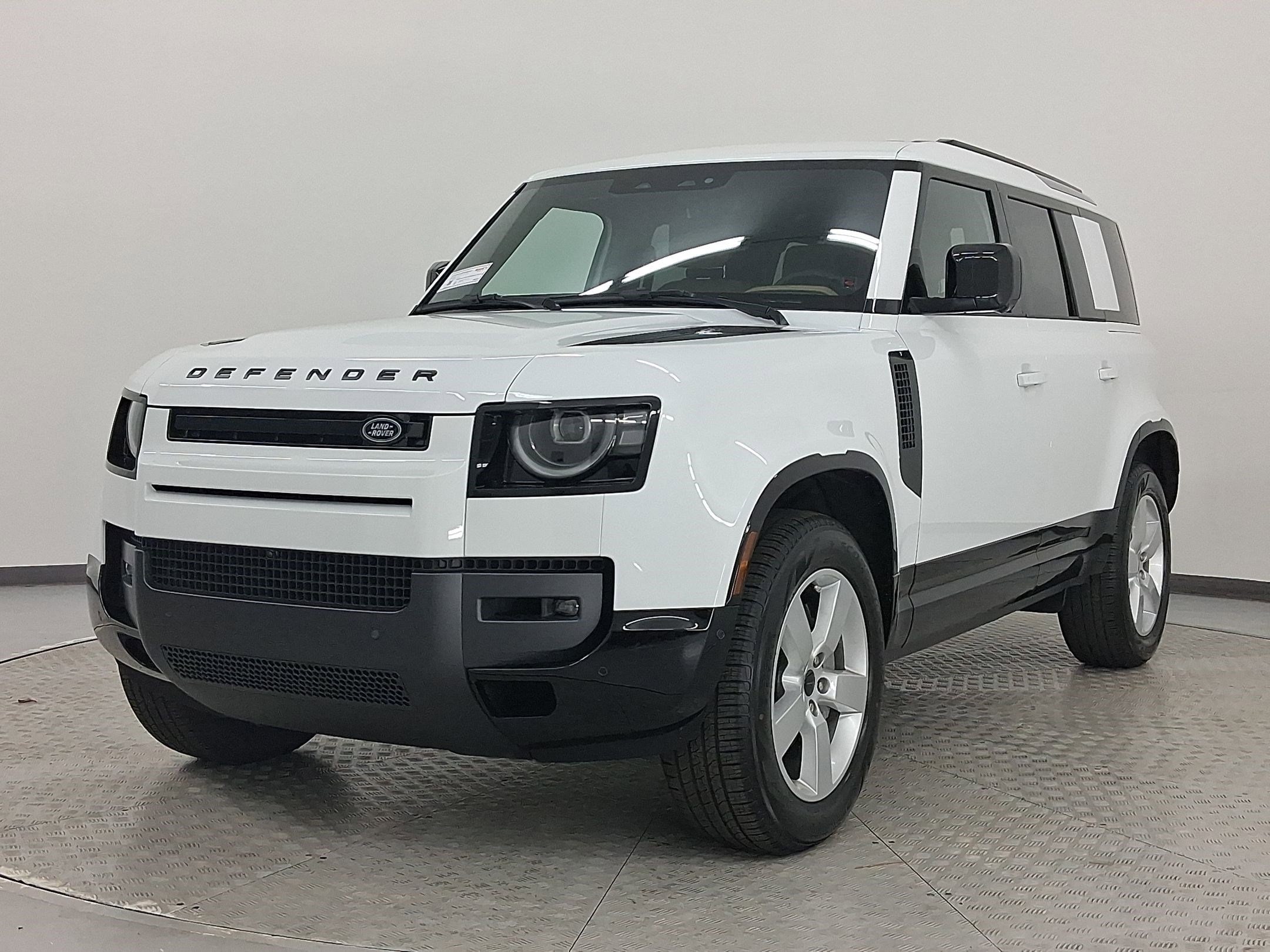2026 Land Rover Defender X-Dynamic SE's photo