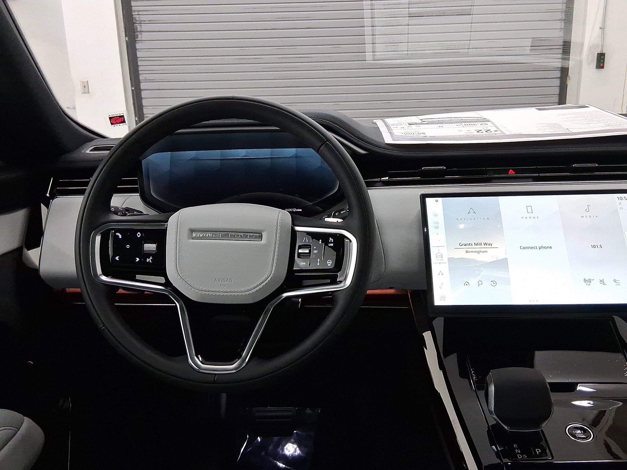 2025 Land Rover Range Rover Sport P360 SE photo 3