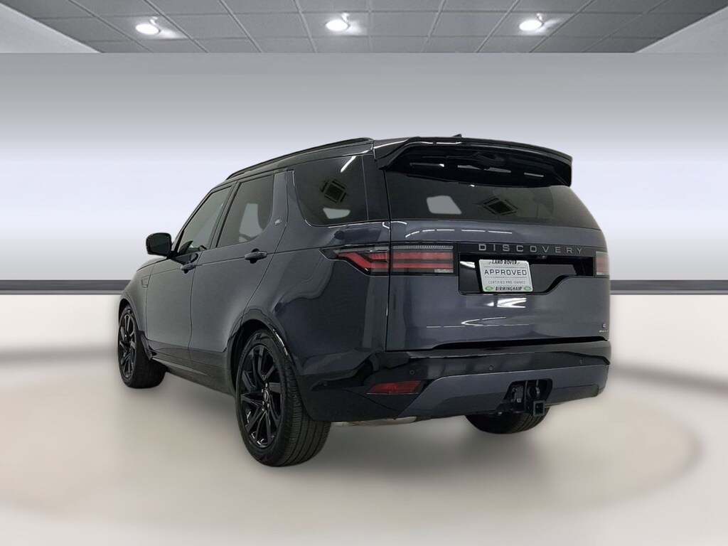 Used 2025 Land Rover Discovery P360 Dynamic SE SUV