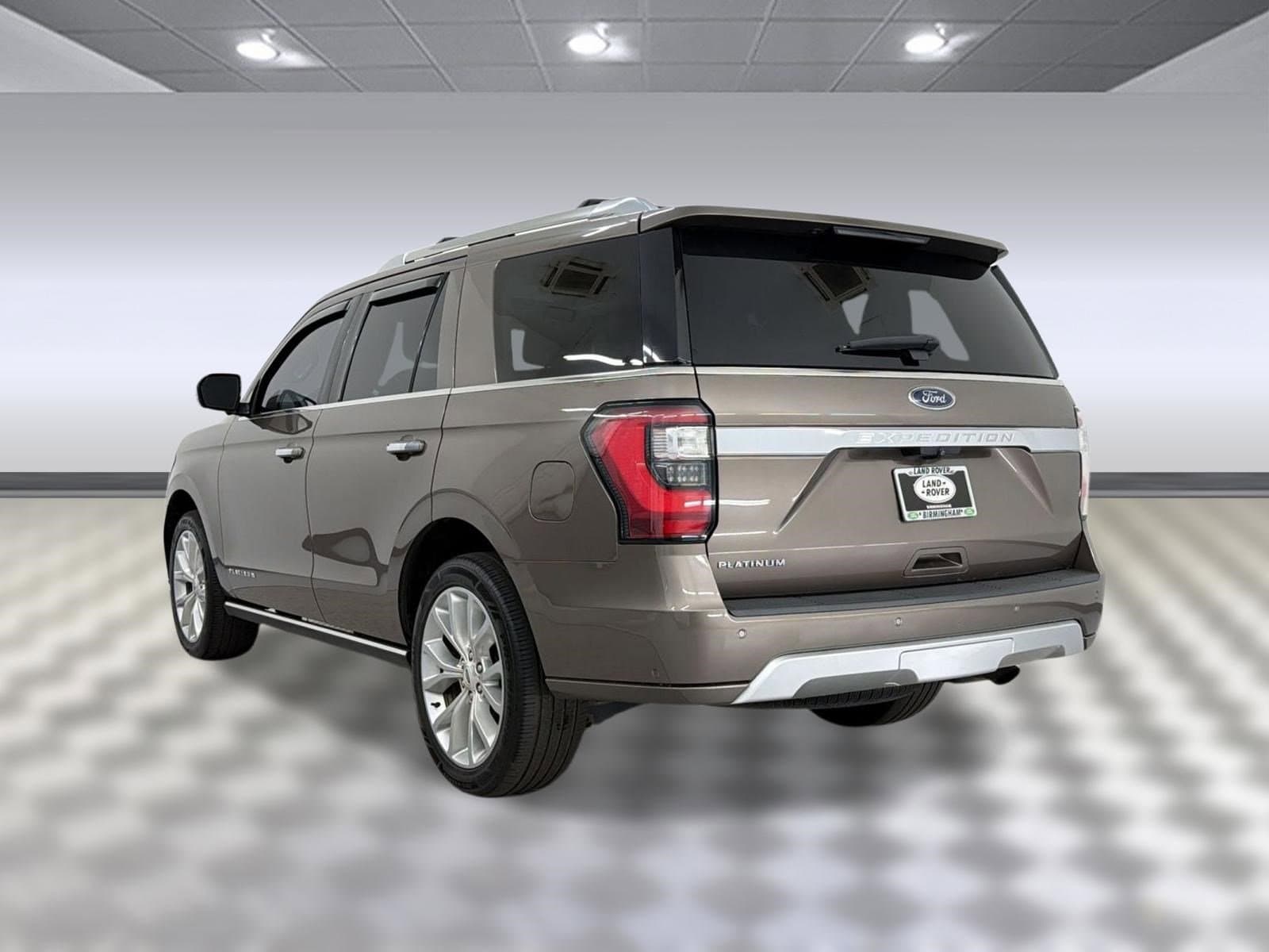 2019 Ford Expedition Platinum photo 2