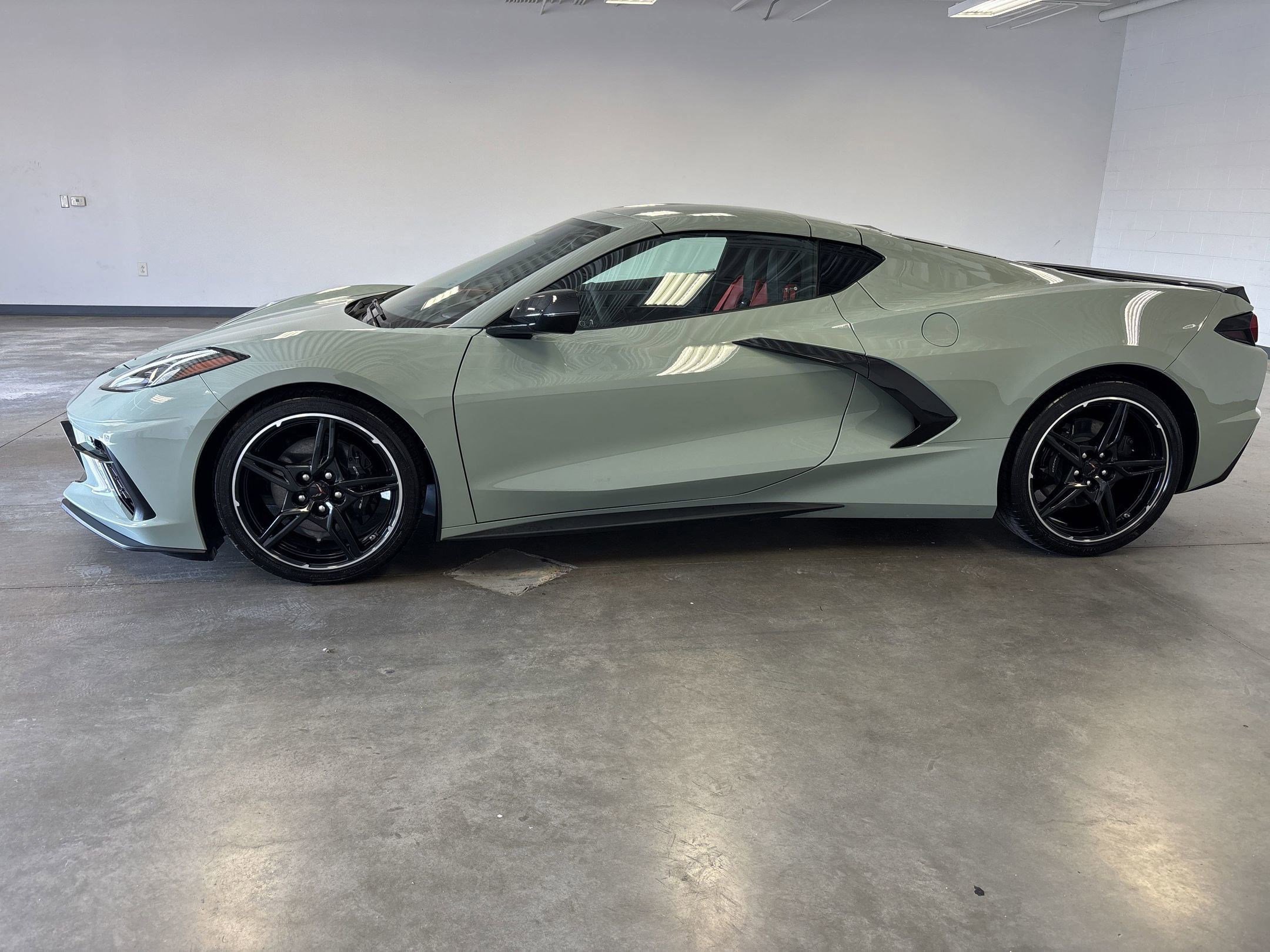 2024 Chevrolet Corvette Stingray 2LT Coupe photo 2