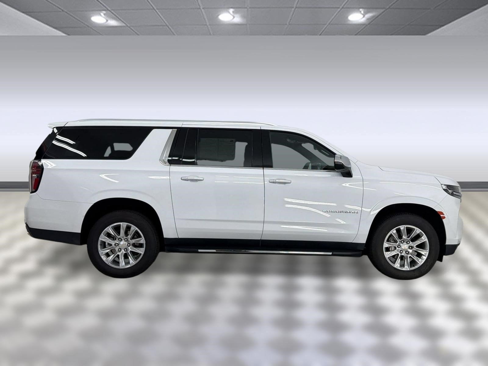 2024 Chevrolet Suburban Premier - Photo 8